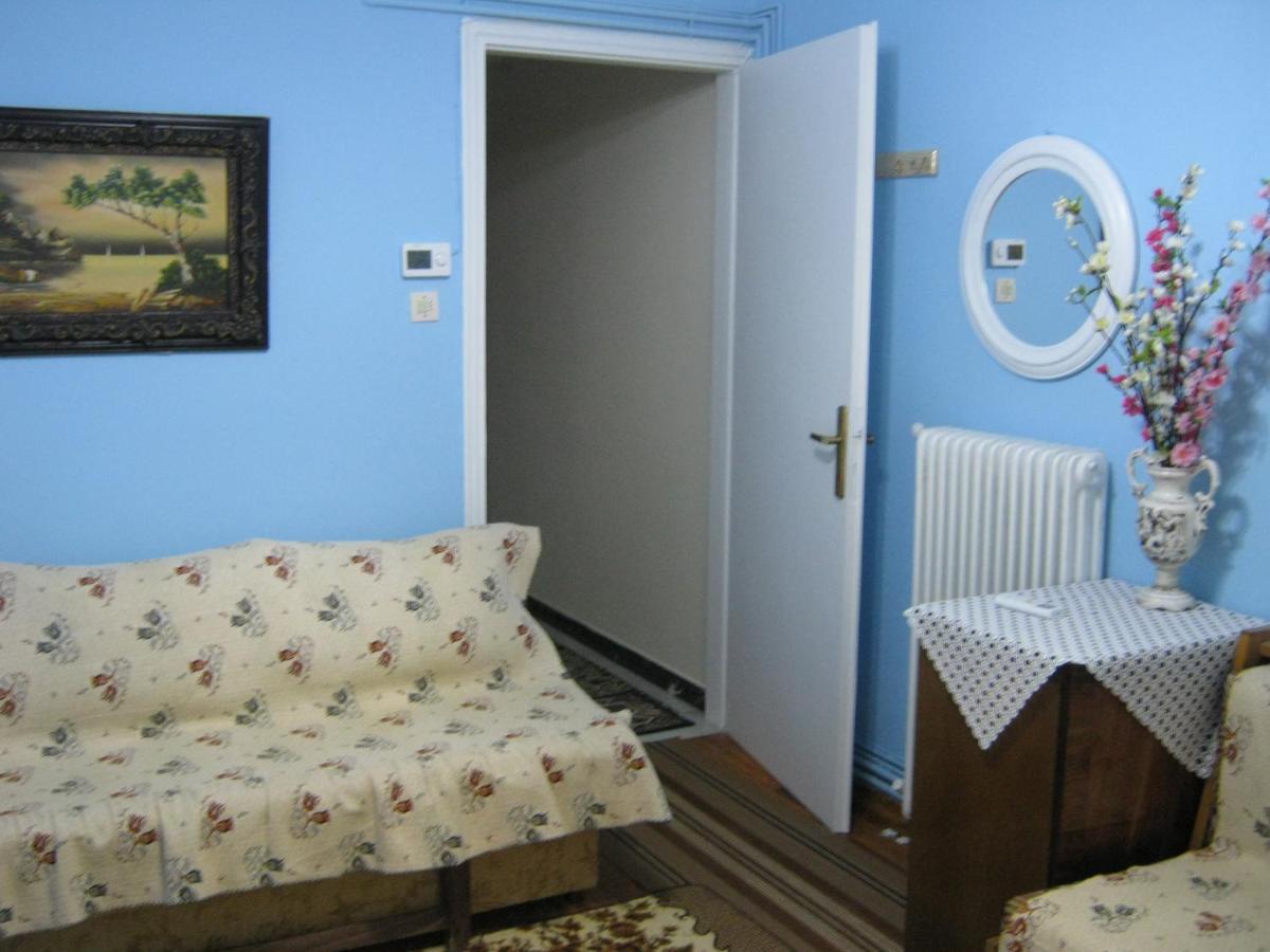 Appartamento Sharks Thessaloniki Big Balcony House Esterno foto