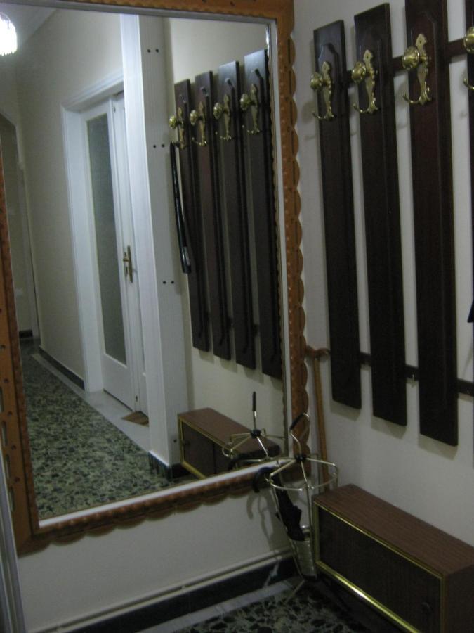 Appartamento Sharks Thessaloniki Big Balcony House Esterno foto