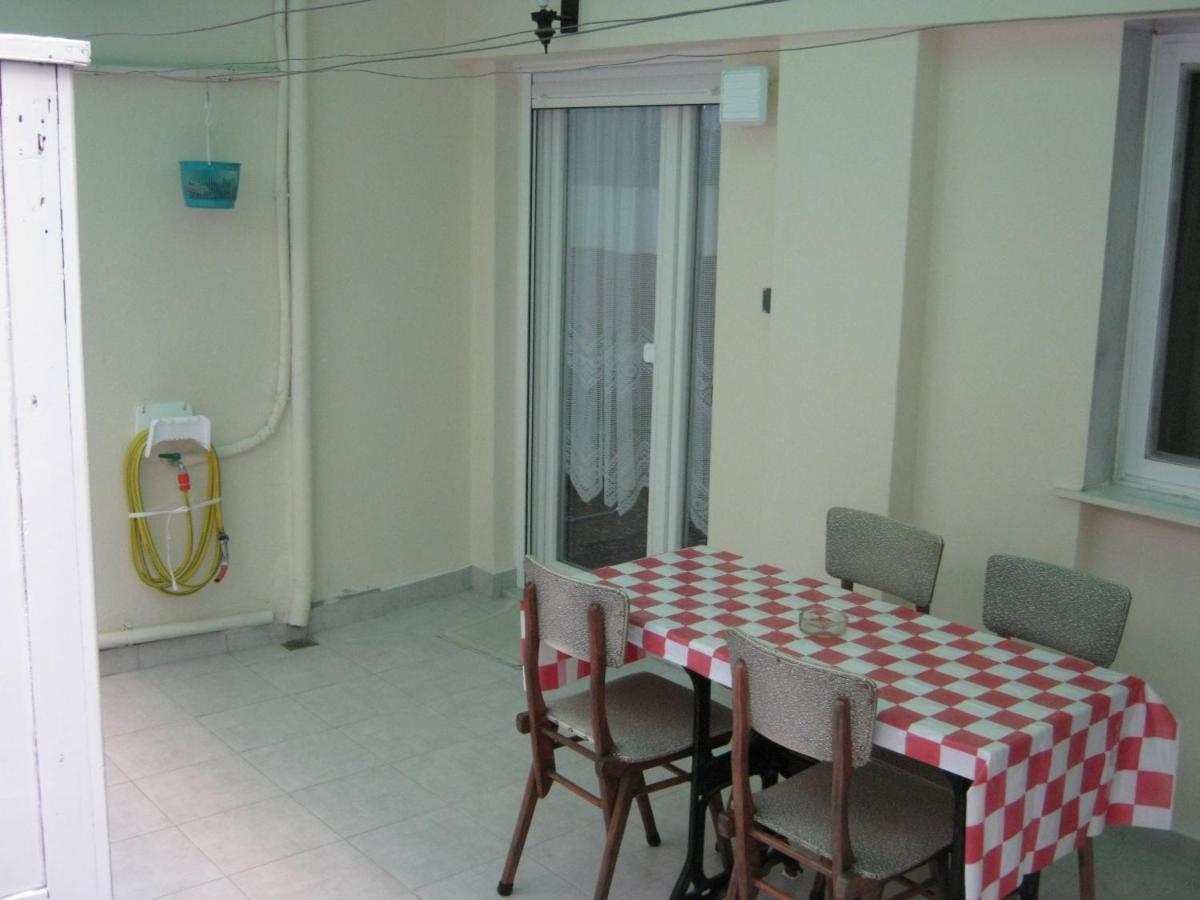 Appartamento Sharks Thessaloniki Big Balcony House Esterno foto